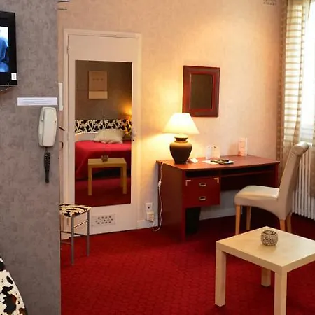 ホテル La Croix Blanche タルブ