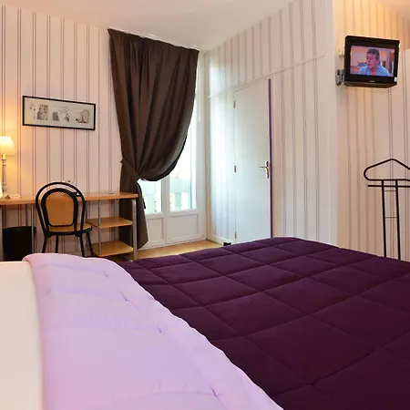 ホテル La Croix Blanche 2*