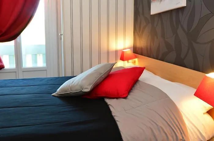 Hotel La Croix Blanche Tarbes