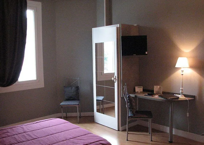 La Croix Blanche 2* Tarbes